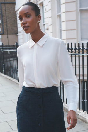 White blouse and hot sale black pencil skirt