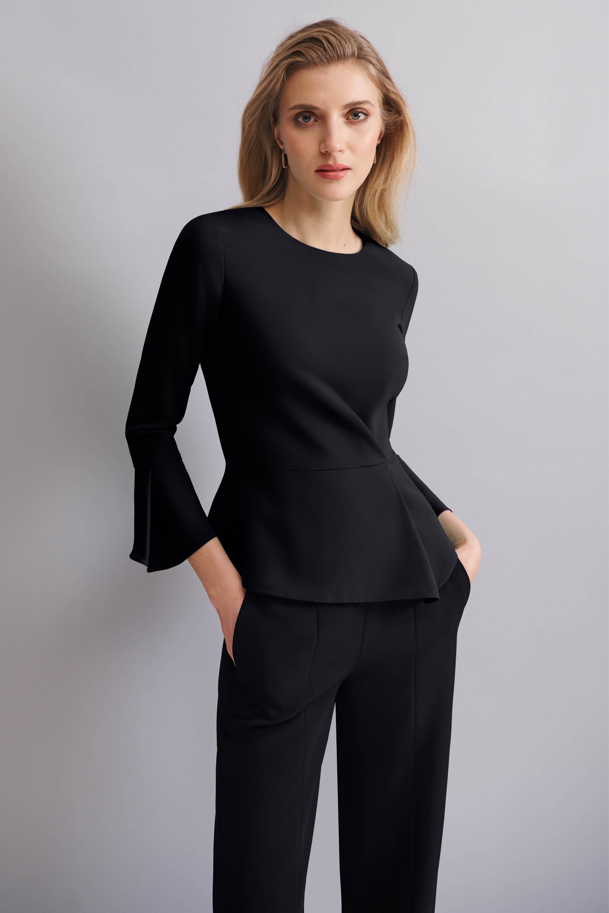 Chepstow Black Performance Tailoring Top