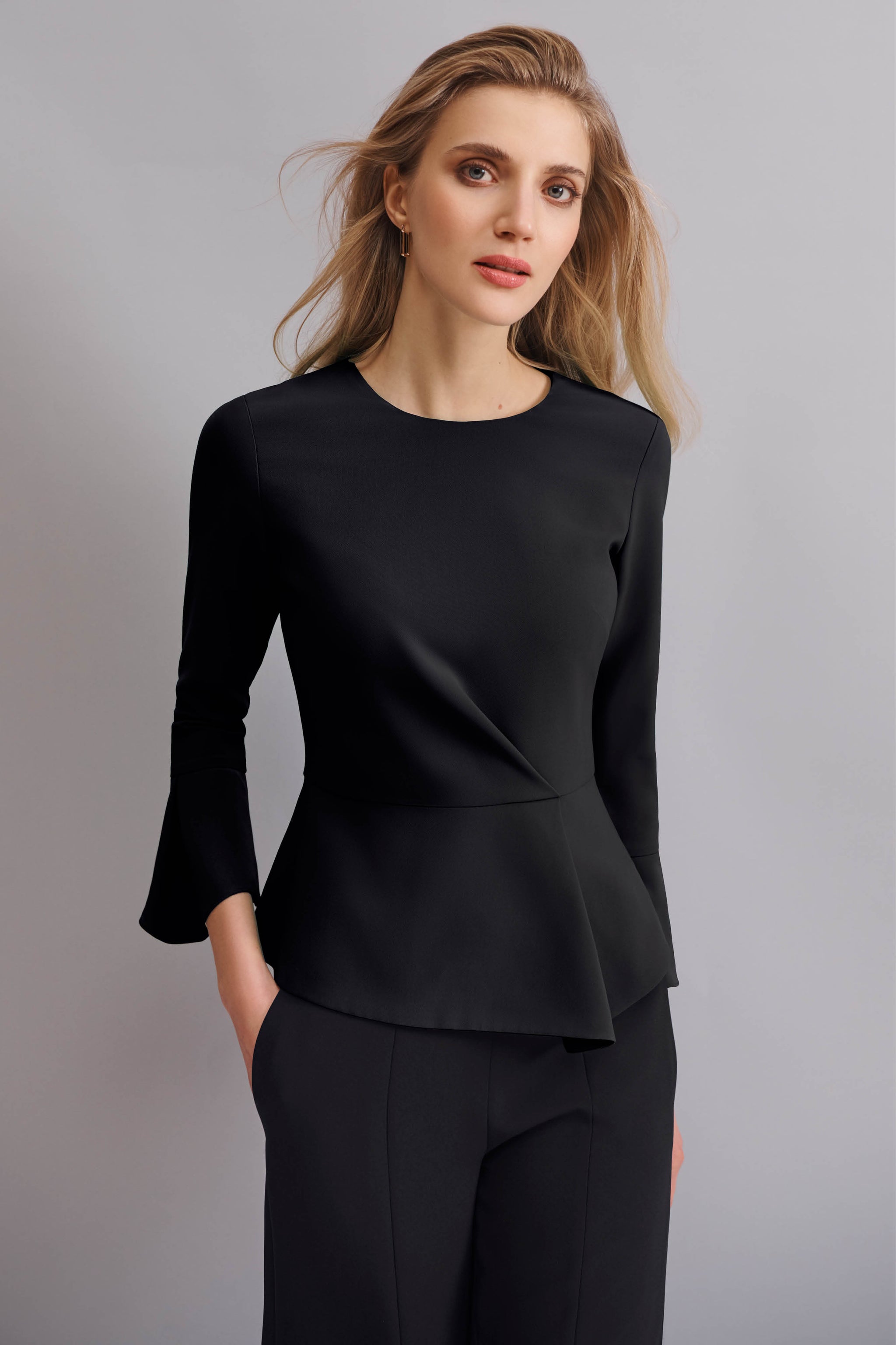 Chepstow Black Performance Tailoring Top